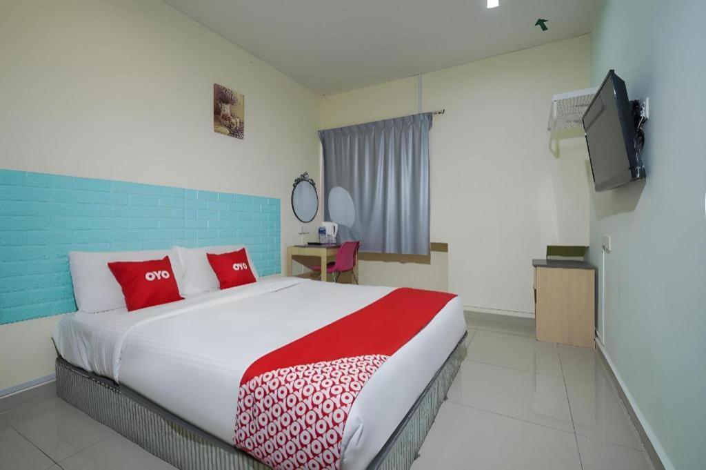 Oyo 89717 Budget Star Hotel Куала Лумпур Екстериор снимка